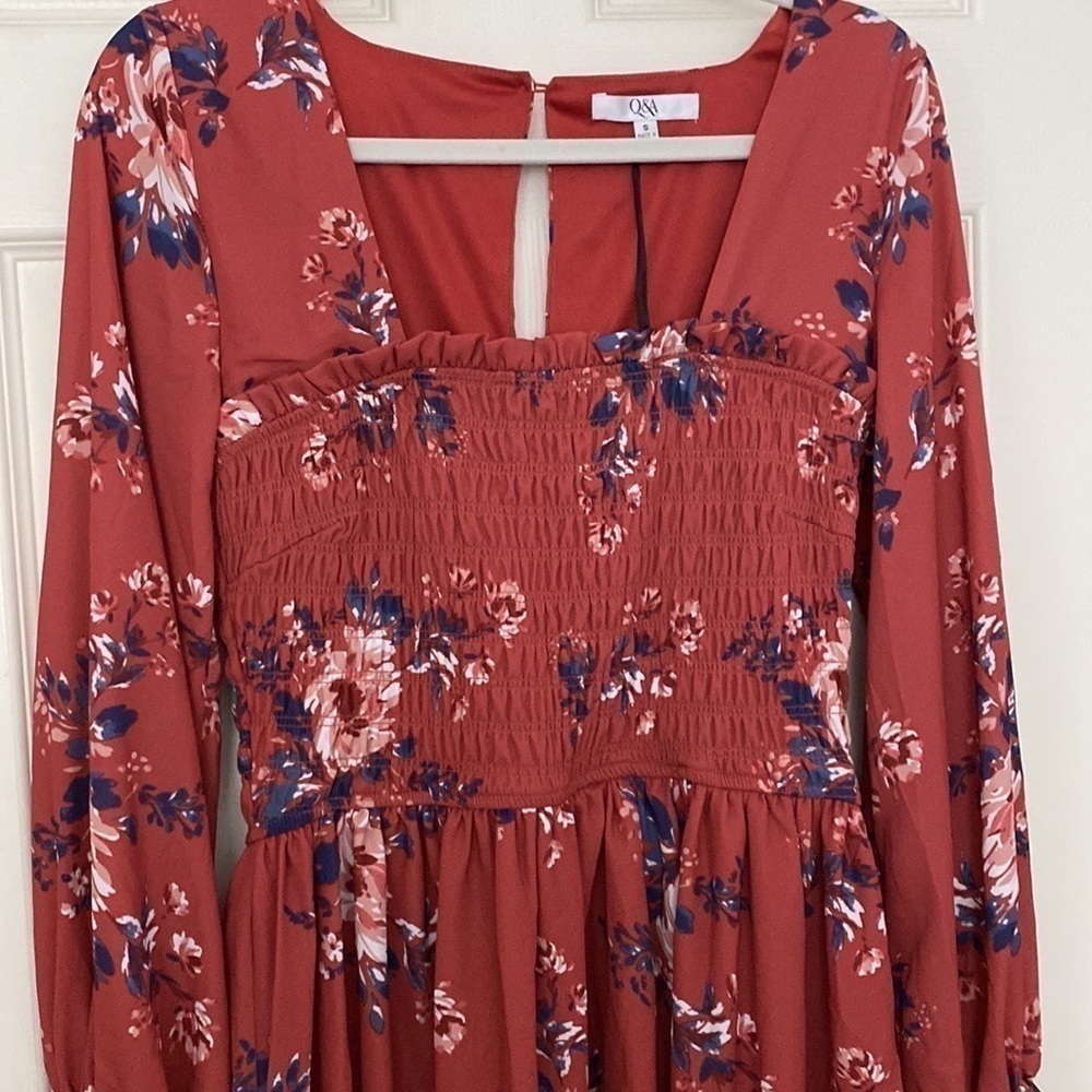 BNWT Q&A Gathered bodice Floral Long Sleeve Mini Dress - Picture 4 of 15